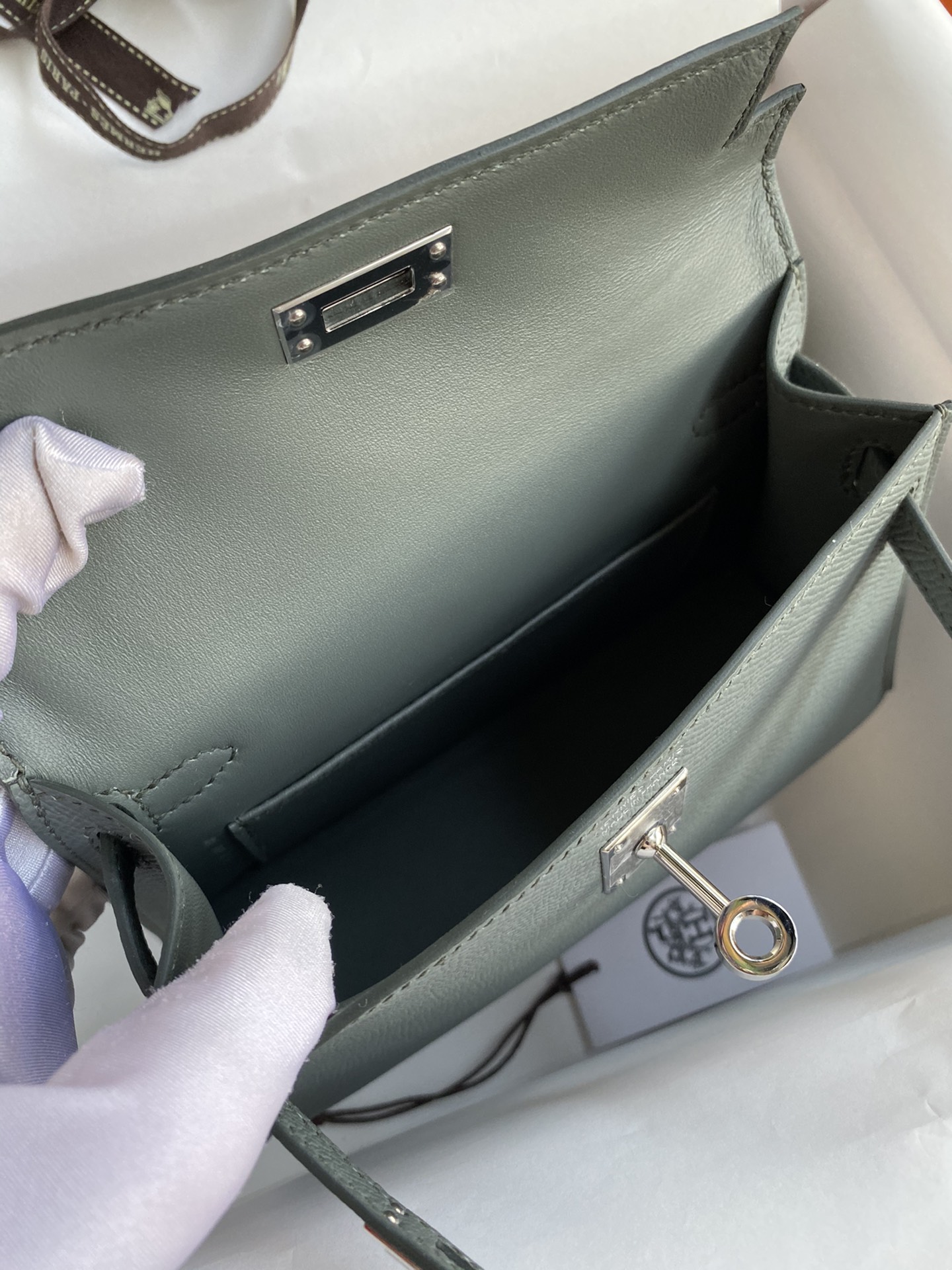 Hermes Kelly Mini II Bag 19CM In Vert Amande Epsom Leather